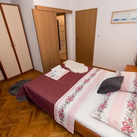 Seaview Apartment Slavica Brela Exterior photo