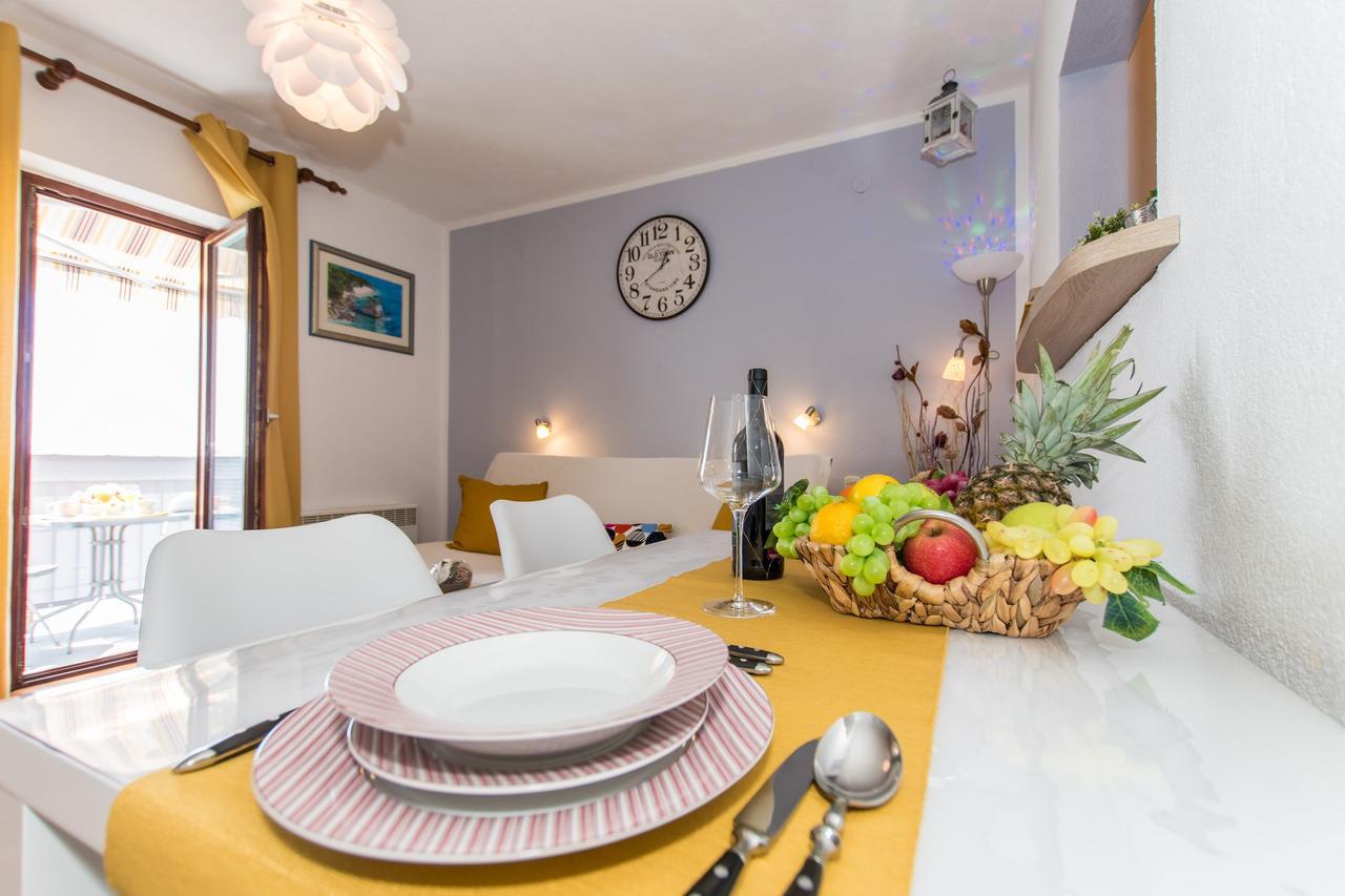 Seaview Apartment Slavica Brela Exterior photo